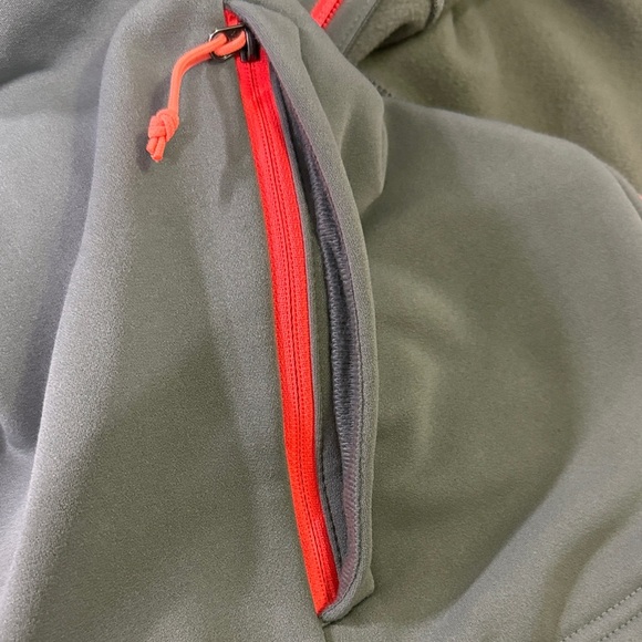 The North Face Women's Full Zip Ski Jacket - Picture 8 of 9